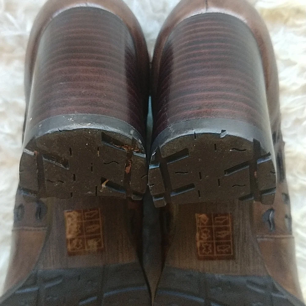 Everybody by B.Z. Moda Slip on Heeled Leather Shoes - Picture 8 of 11